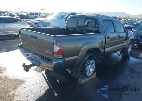 2013 Toyota Tacoma Prerunner V6 z USA, uszkodzony, nr VIN 3TMJU4GN6DM140218